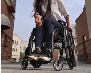 Elektrické koloběžky, elektrické tříkolky Invalidní vozík Wisking Karbonový Elektrické koloběžky, elektrické tříkolky