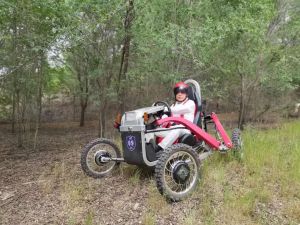 Elektrické koloběžky, elektrické tříkolky Terénní elektrický stroj Pavouk 4 x 4, 6000 Watt, 120Ah. Elektrické koloběžky, elektrické tříkolky