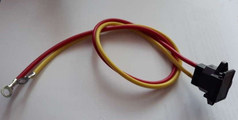 Elektrické koloběžky, elektrické tříkolky Konektor nabíjení baterie 60V s kabelem 50 cm , konektor nabíjení baterie 60V, nabíjecí konektor 60V, konektor nabíjení elektrický skútr, nabíjecí port 60V, konektor baterie 60V, náhradní konektor elektro skútr Elektrické koloběžky, elektrické tříkolky