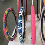 Elektrické koloběžky, elektrické tříkolky Barevné pneumatiky pro elektrické skútry a invalidní vozíky Elektrické koloběžky, elektrické tříkolky