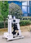 Elektrické koloběžky, elektrické tříkolky Elektrické nohy exoskelet pro imitaci chůzí ochrnuté osoby, mrtvíce, porucha chůze. Elektrické koloběžky, elektrické tříkolky