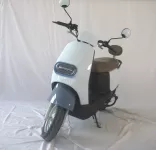 Luxusní retro elektrický moped 2000w 34Ah s možnosti změn na 74Ah nebo 84Ah