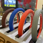 Elektrické koloběžky, elektrické tříkolky Barevné pneumatiky pro elektrické skútry a invalidní vozíky Elektrické koloběžky, elektrické tříkolky