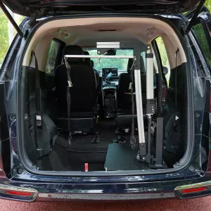 Elektrická plošina a zvedací rameno pro invalidní vozík do auta – ovládání na dálku - 1788557 - 