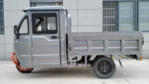 Elektrické koloběžky, elektrické tříkolky Elektrická tříkolka cargo s kabinou 2000W 72V (65Ah / 72Ah) – pracovní mini pickup Elektrické koloběžky, elektrické tříkolky Elektrické koloběžky, elektrické tříkolky Elektrická tříkolka cargo s kabinou 2000W 72V (65Ah / 72Ah) – pracovní mini pickup Elektrické koloběžky, elektrické tříkolky