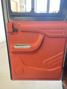 Elektrické koloběžky, elektrické tříkolky Elektrická tříkolka cargo s kabinou 2000W 72V (65Ah / 72Ah) – pracovní mini pickup Elektrické koloběžky, elektrické tříkolky Elektrické koloběžky, elektrické tříkolky Elektrická tříkolka cargo s kabinou 2000W 72V (65Ah / 72Ah) – pracovní mini pickup Elektrické koloběžky, elektrické tříkolky