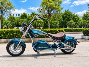 Elektrický skútr Chooper Chrom Styl 4000W – rychlost až 90 km/h, baterie 50 Ah, elektrický skútr, elektrický skútr 4000W, elektrický skútr 90 km/h, elektrický skútr 50Ah, výkonný elektrický skútr, rychlý elektrický skútr, elektrický skútr s dlouhým 