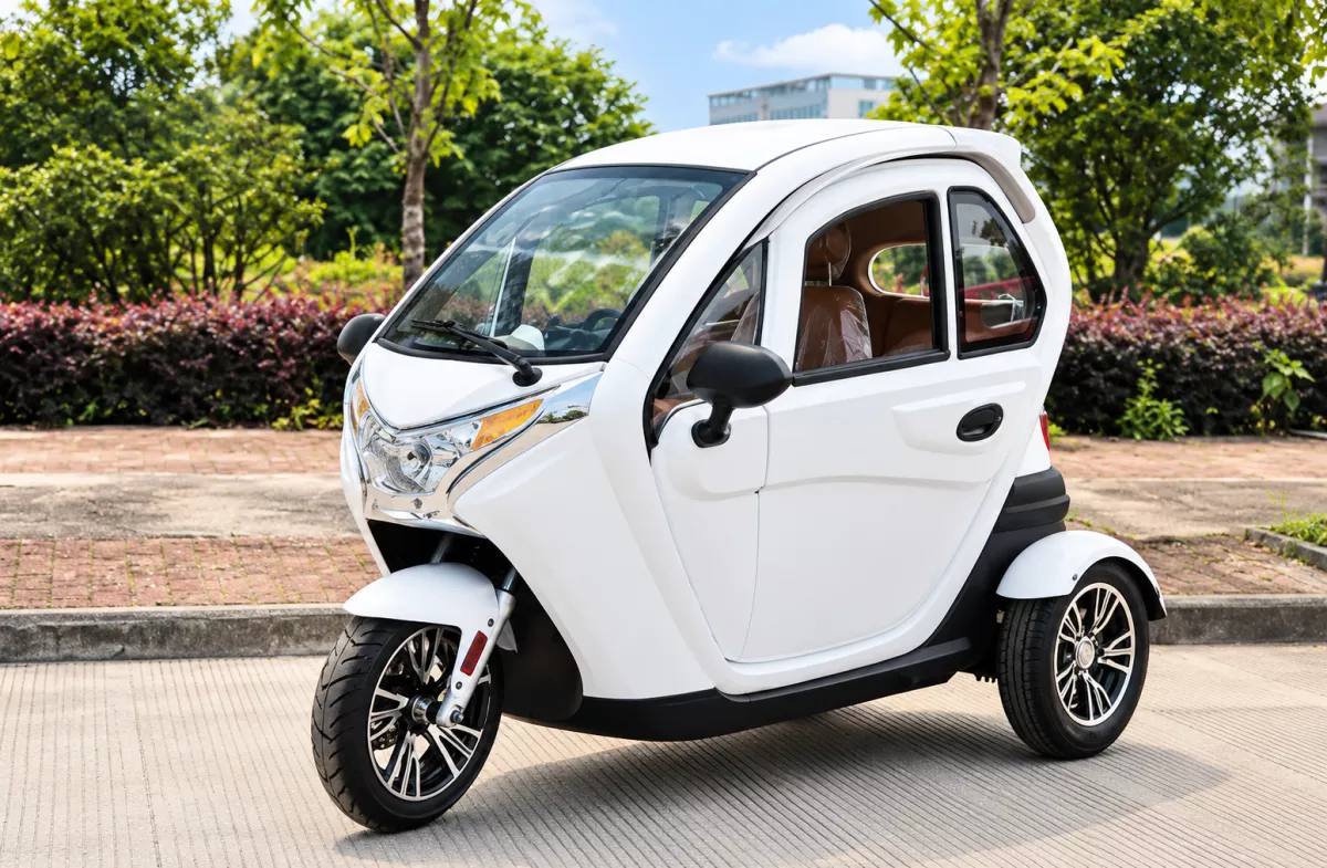 Elektrické koloběžky, elektrické tříkolky Kapotovaná elektrická tříkolka 1500W 40Ah – plně krytá, kapotovaná elektrická tříkolka, plně krytá elektrická tříkolka, elektrická tříkolka 1500W, elektrická tříkolka 40Ah, elektrická tříkolka s kabinou, uzavřená elektrická tříkolka Elektrické koloběžky, elektrické tříkolky