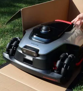Elektrické koloběžky, elektrické tříkolky Robotická sekačka DREAME A3 AWD Pro 5000 (2026) Elektrické koloběžky, elektrické tříkolky